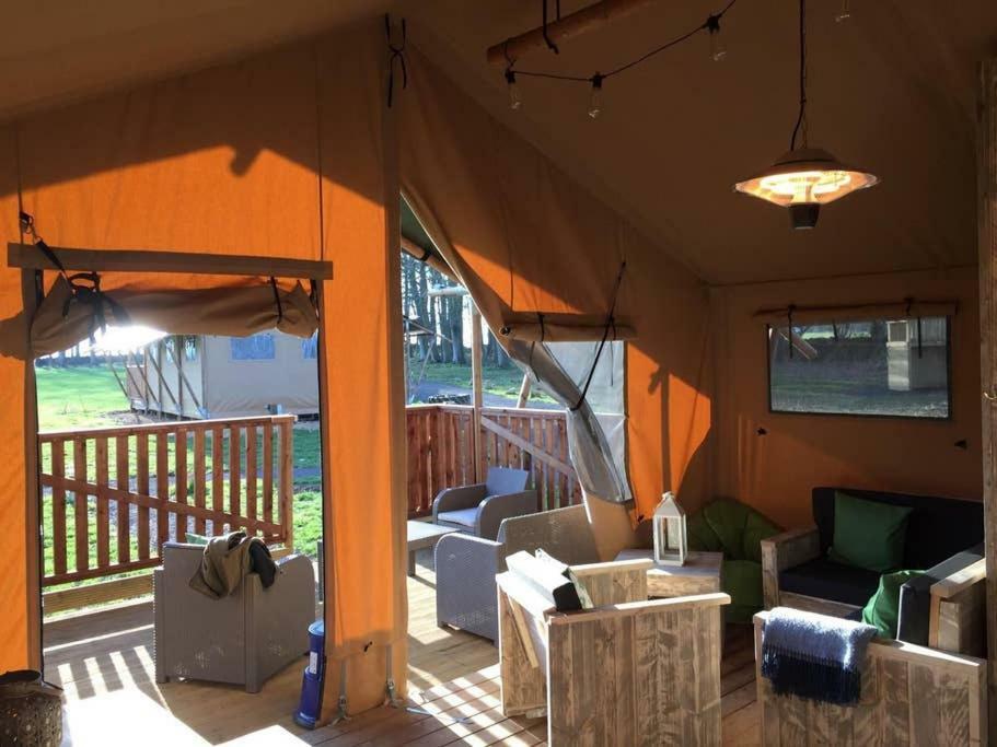 Lapwing Safari Tent 첼튼엄 외부 사진