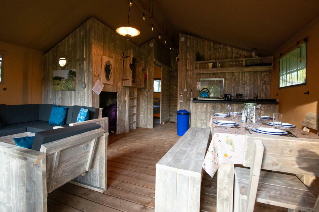 Lapwing Safari Tent 첼튼엄 외부 사진